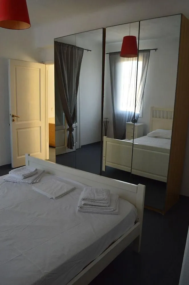 Super Paradise Apartments Plintri