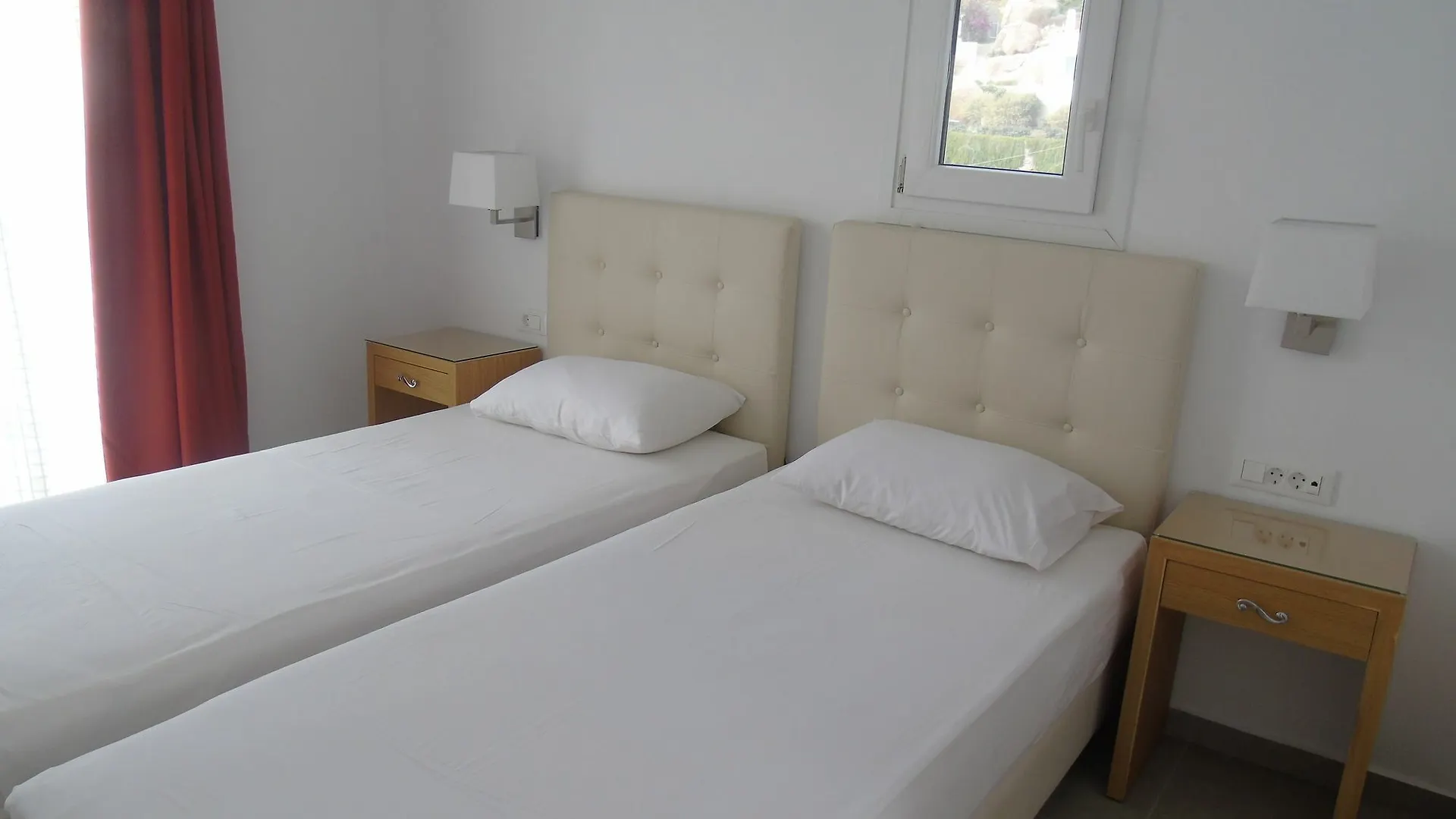 Super Paradise Apartments Plintri